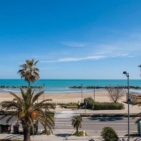 Appartamento Di Antonio Fronte Mare Montesilvano Marina Εξωτερικό φωτογραφία