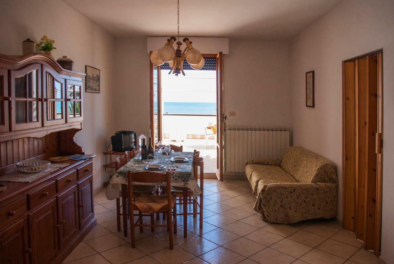 Appartamento Di Antonio Fronte Mare Montesilvano Marina Εξωτερικό φωτογραφία