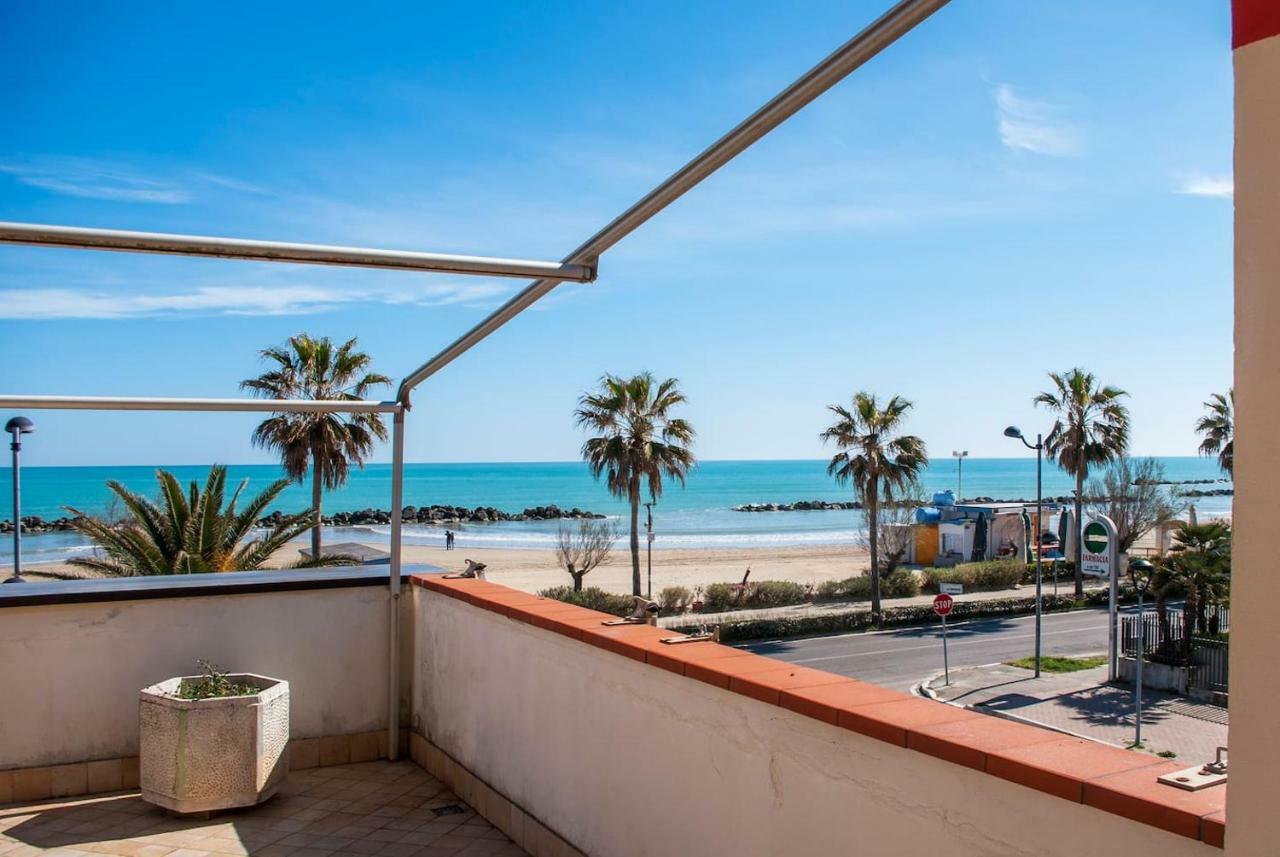 Appartamento Di Antonio Fronte Mare Montesilvano Marina Εξωτερικό φωτογραφία